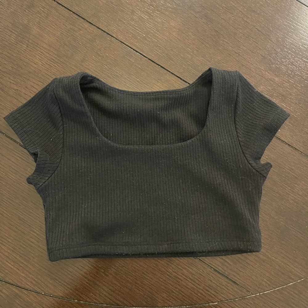 Tiger Friday Honest Short Sleeve Crop Top - Black